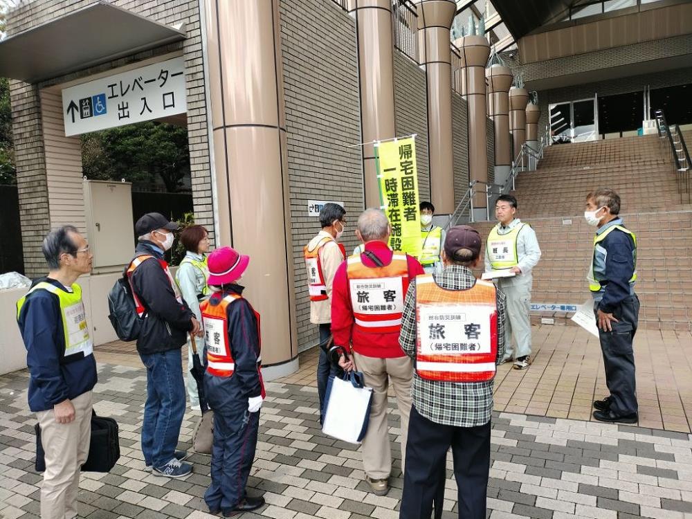 滞留旅客避難誘導訓練（駅南）